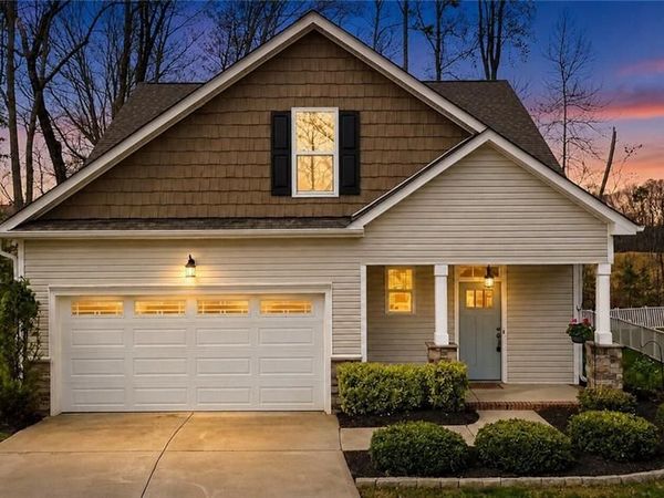 1208 Yellow Wood Drive , Mebane, NC 27302
