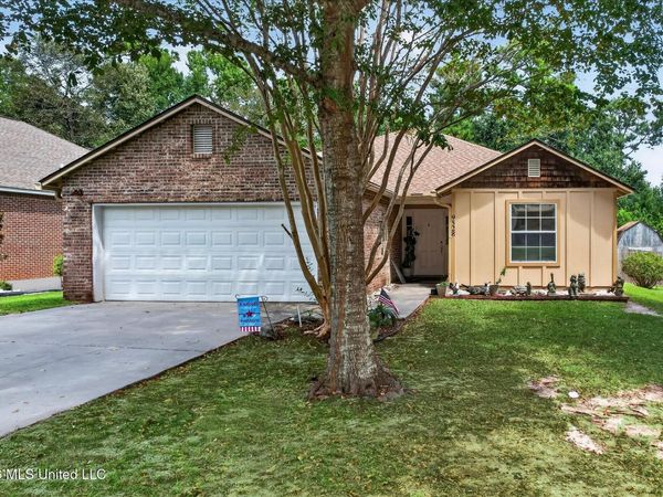9528 Poni Place, Diamondhead, MS 39525