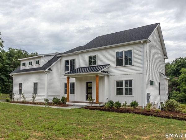 4 Vona , Newtown, CT 06470