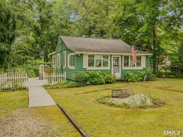 47 Goshen, Waterford, CT 06385