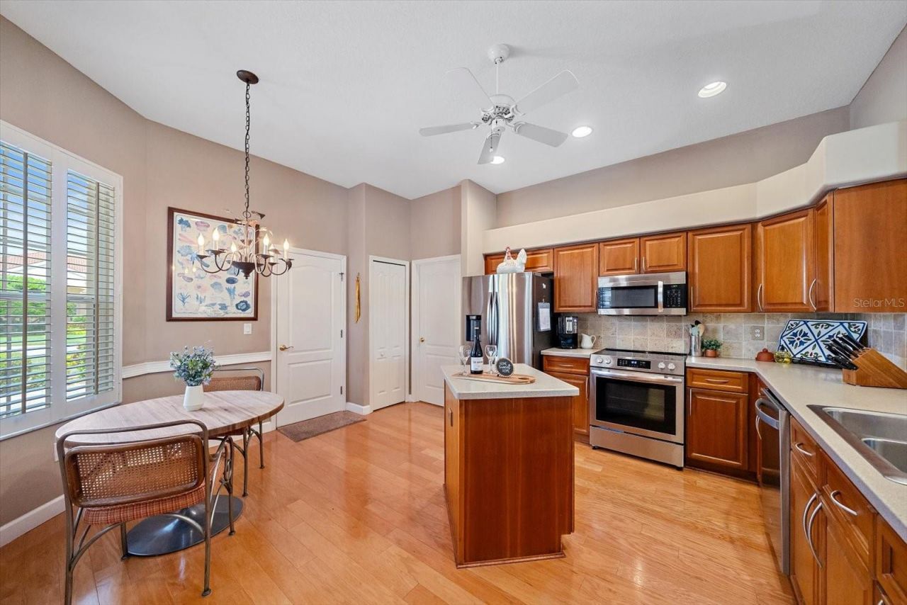 7213 Southgate Court, Sarasota, FL 34243 Photo