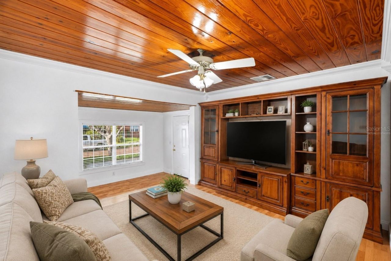 3620 Burlington Avenue N, Saint Petersburg, FL 33713 Photo
