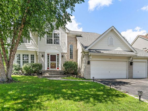 728 Brighton Circle , Port Barrington, IL 60010
