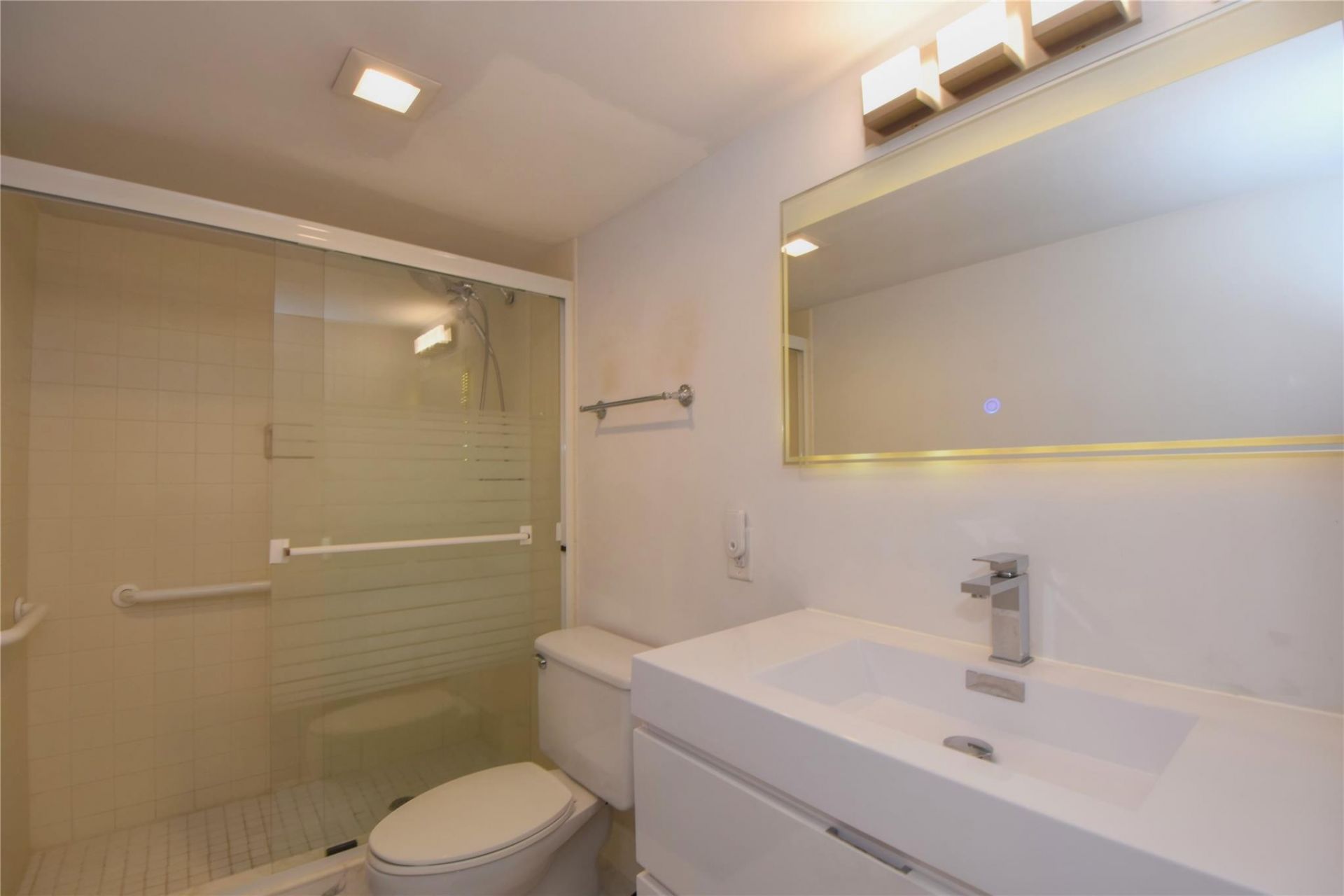 1012 N Ocean Boulevard, Unit 802, Pompano Beach, FL 33062 Photo
