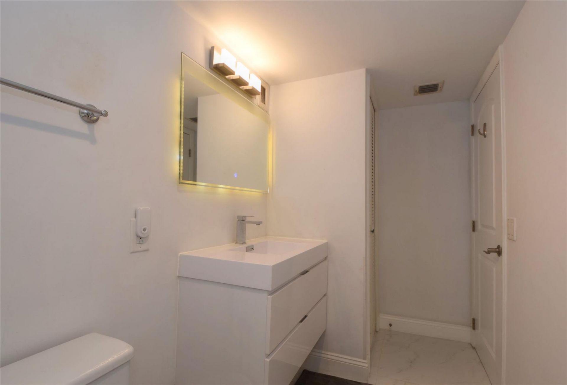 1012 N Ocean Boulevard, Unit 802, Pompano Beach, FL 33062 Photo