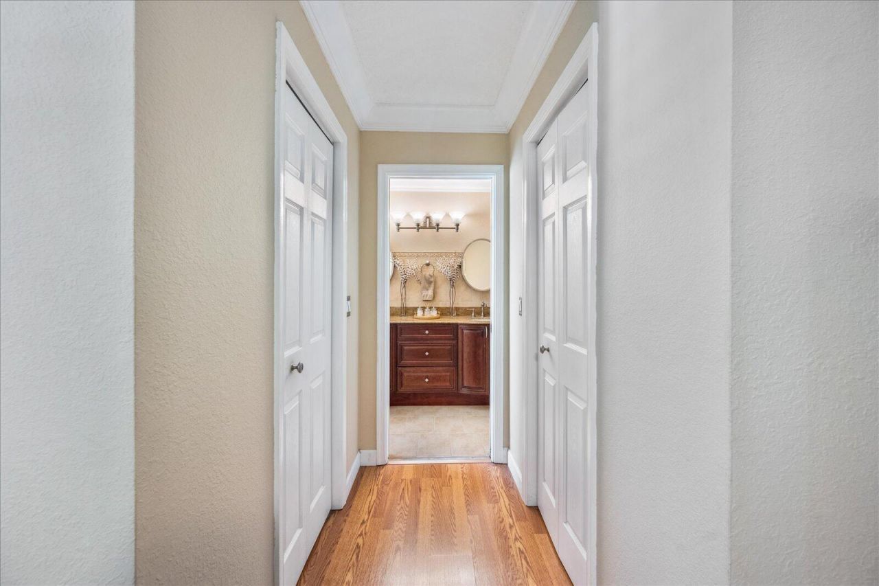 14832 Paddock Drive, Wellington, FL 33414 Photo