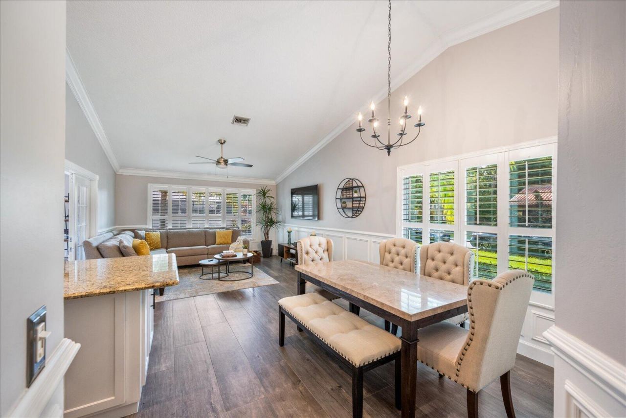 14832 Paddock Drive, Wellington, FL 33414 Photo