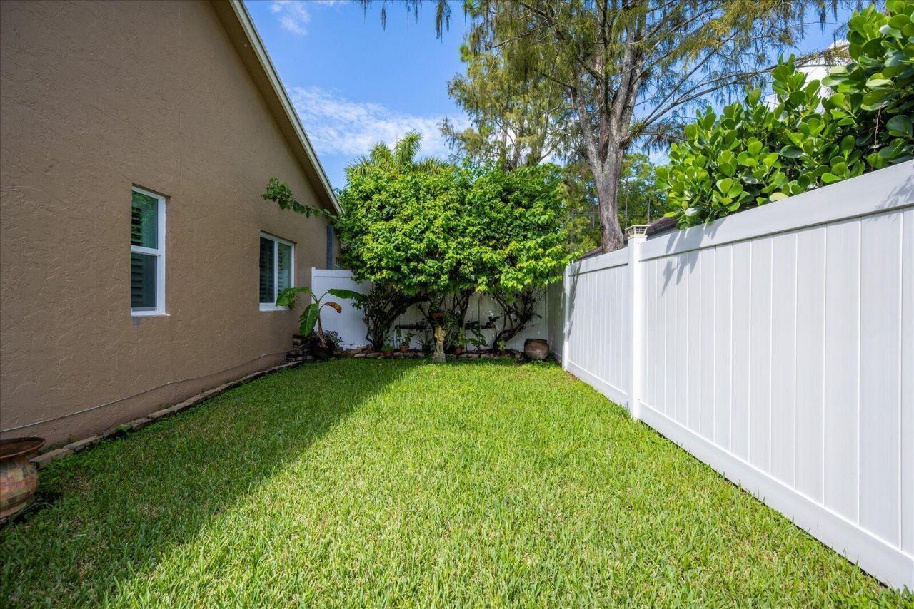 14832 Paddock Drive, Wellington, FL 33414 Photo