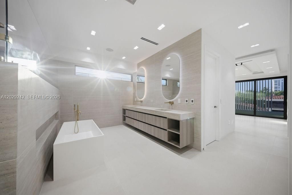 3318 NE 16th Place, Fort Lauderdale, FL 33305 Photo
