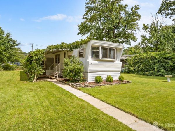 3 Carol Road , Monmouth Junction, NJ 08852