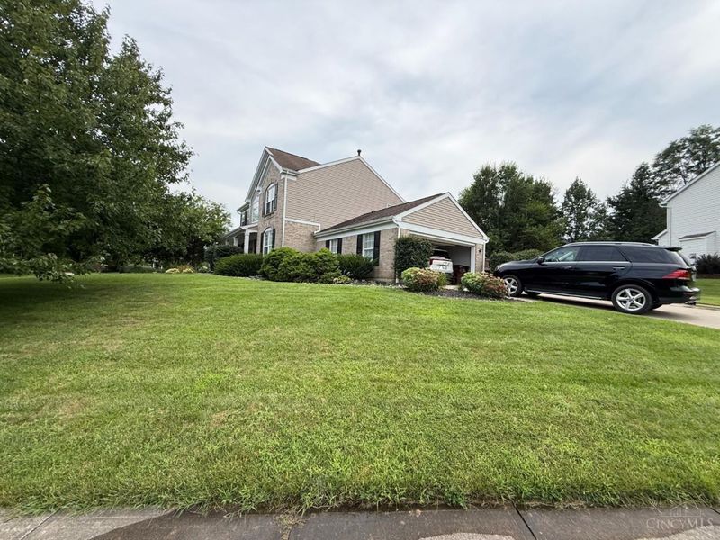 6007 Wedgwood Drive, Hamilton Township, OH 45152 Photo 4