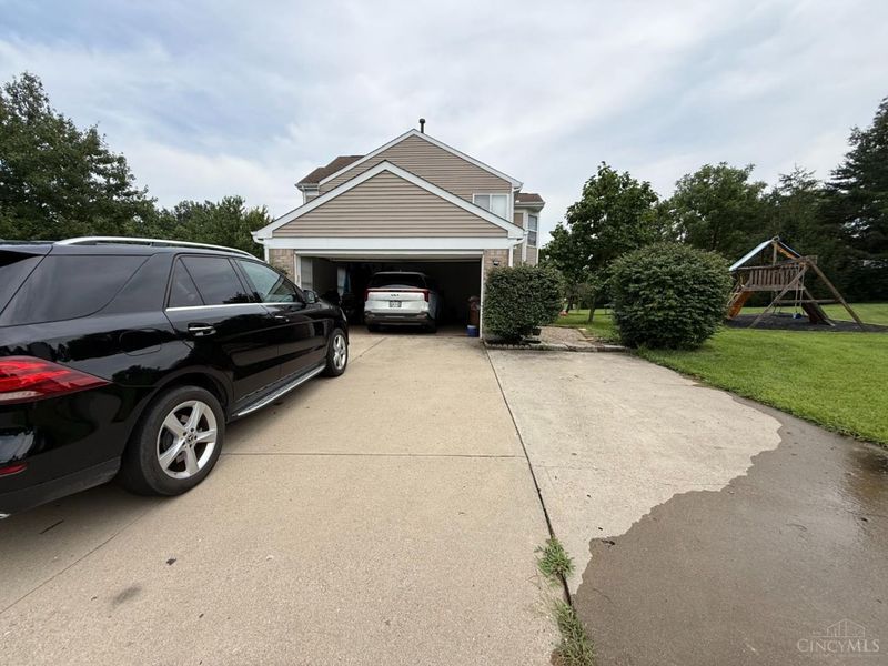 6007 Wedgwood Drive, Hamilton Township, OH 45152 Photo 5