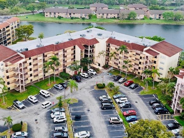 3955 N Nob Hill Rd, Unit 403, Sunrise, FL 33351