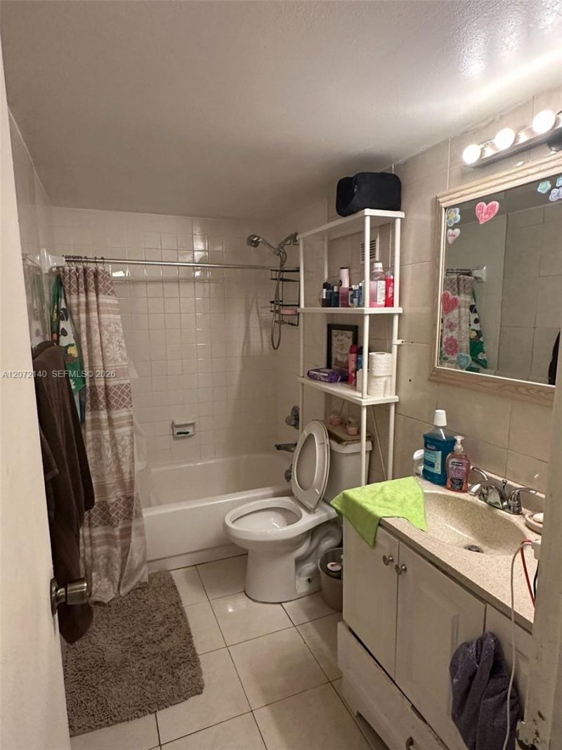 3955 N Nob Hill Rd, Unit 403, Sunrise, FL 33351 Photo