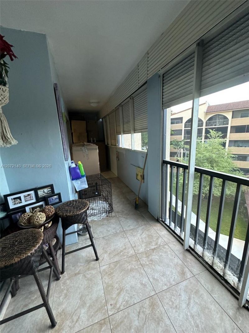 3955 N Nob Hill Rd, Unit 403, Sunrise, FL 33351 Photo