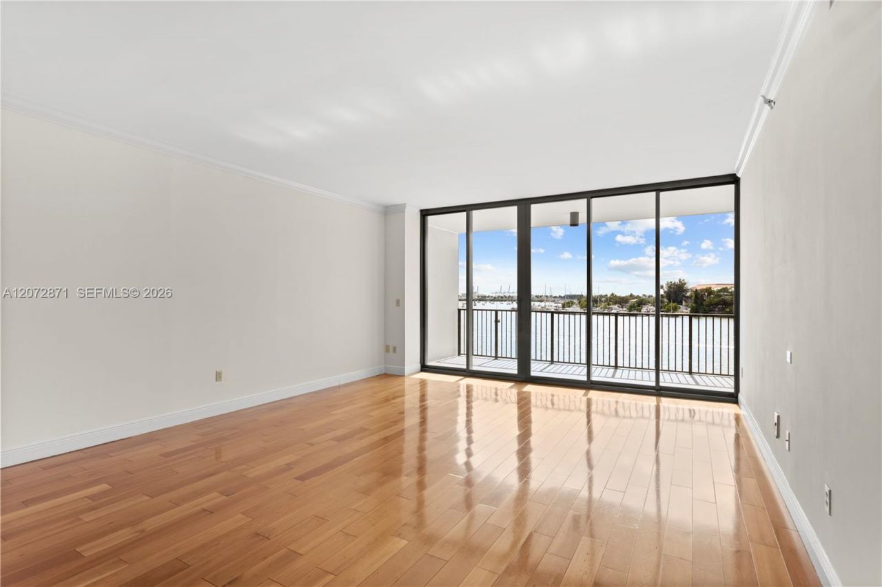 1000 Venetian Way , Unit 301/303, Miami, FL 33139 Photo