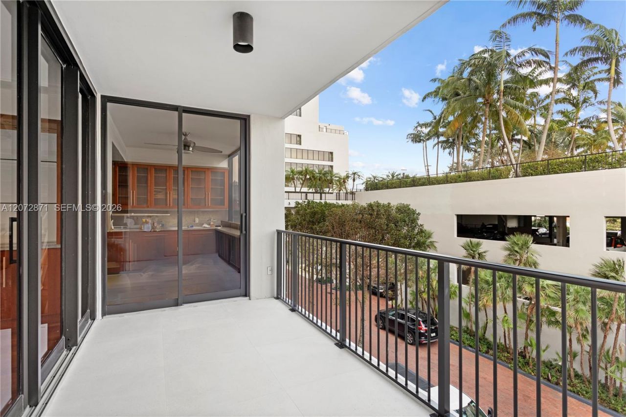 1000 Venetian Way , Unit 301/303, Miami, FL 33139 Photo