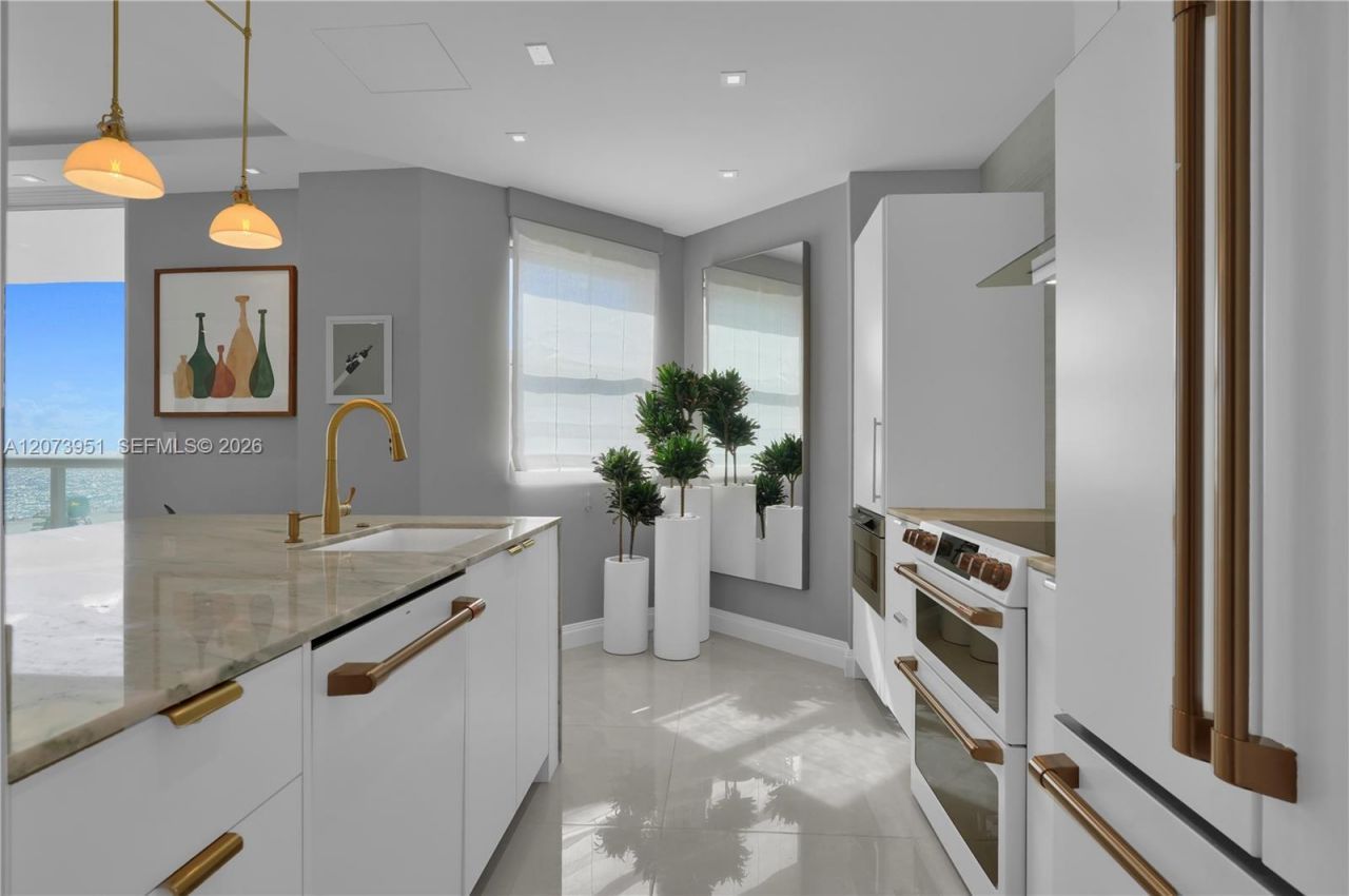 4201 Collins Ave , Unit 401, Miami Beach, FL 33140 Photo