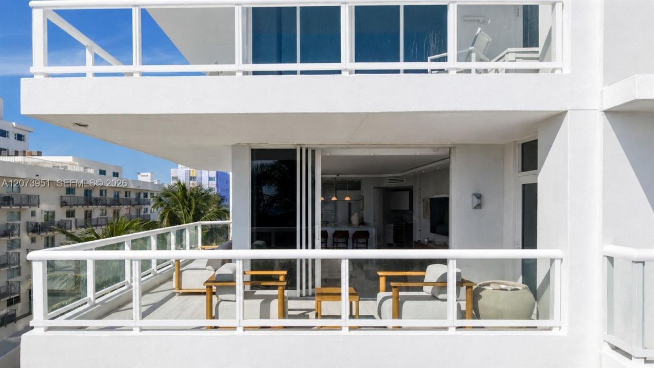 4201 Collins Ave , Unit 401, Miami Beach, FL 33140 Photo