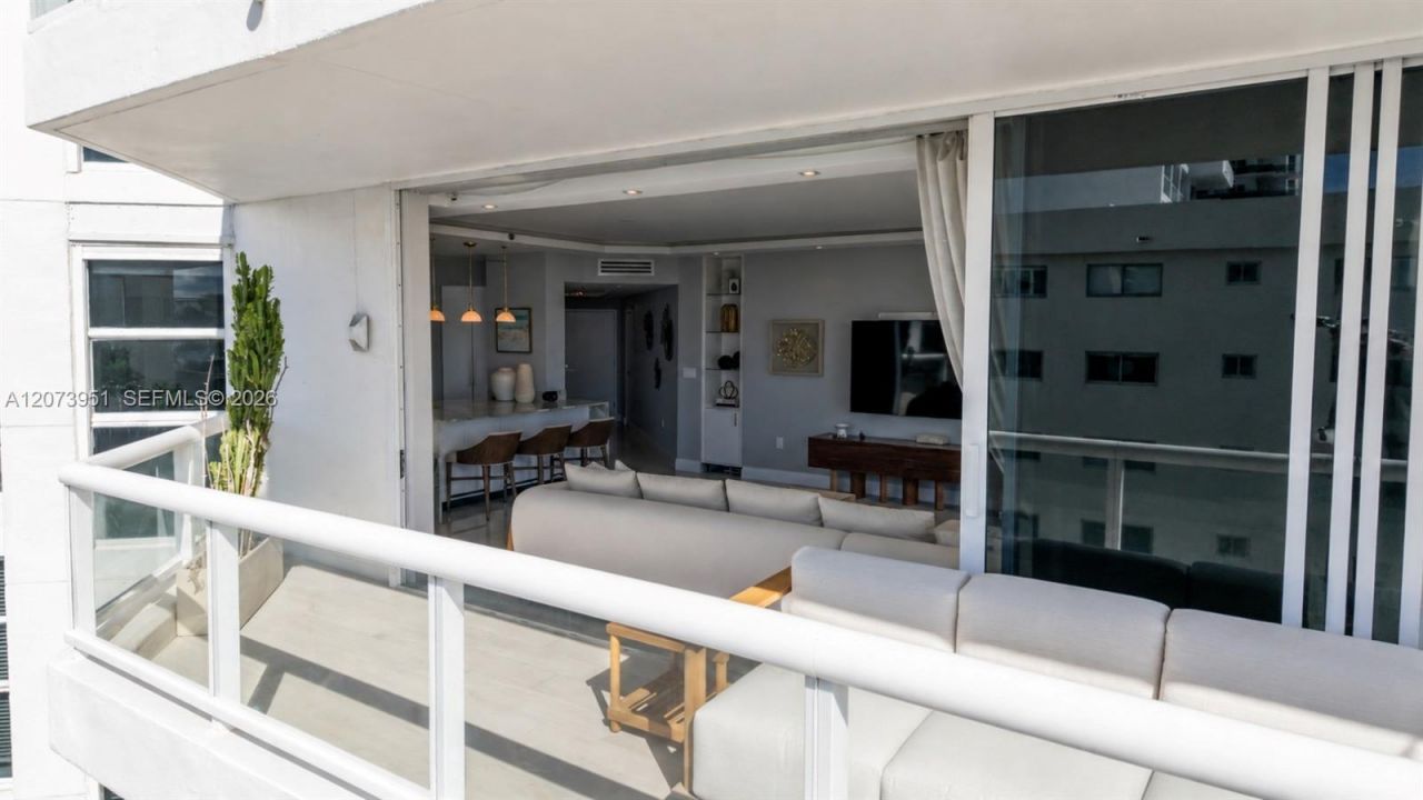 4201 Collins Ave , Unit 401, Miami Beach, FL 33140 Photo