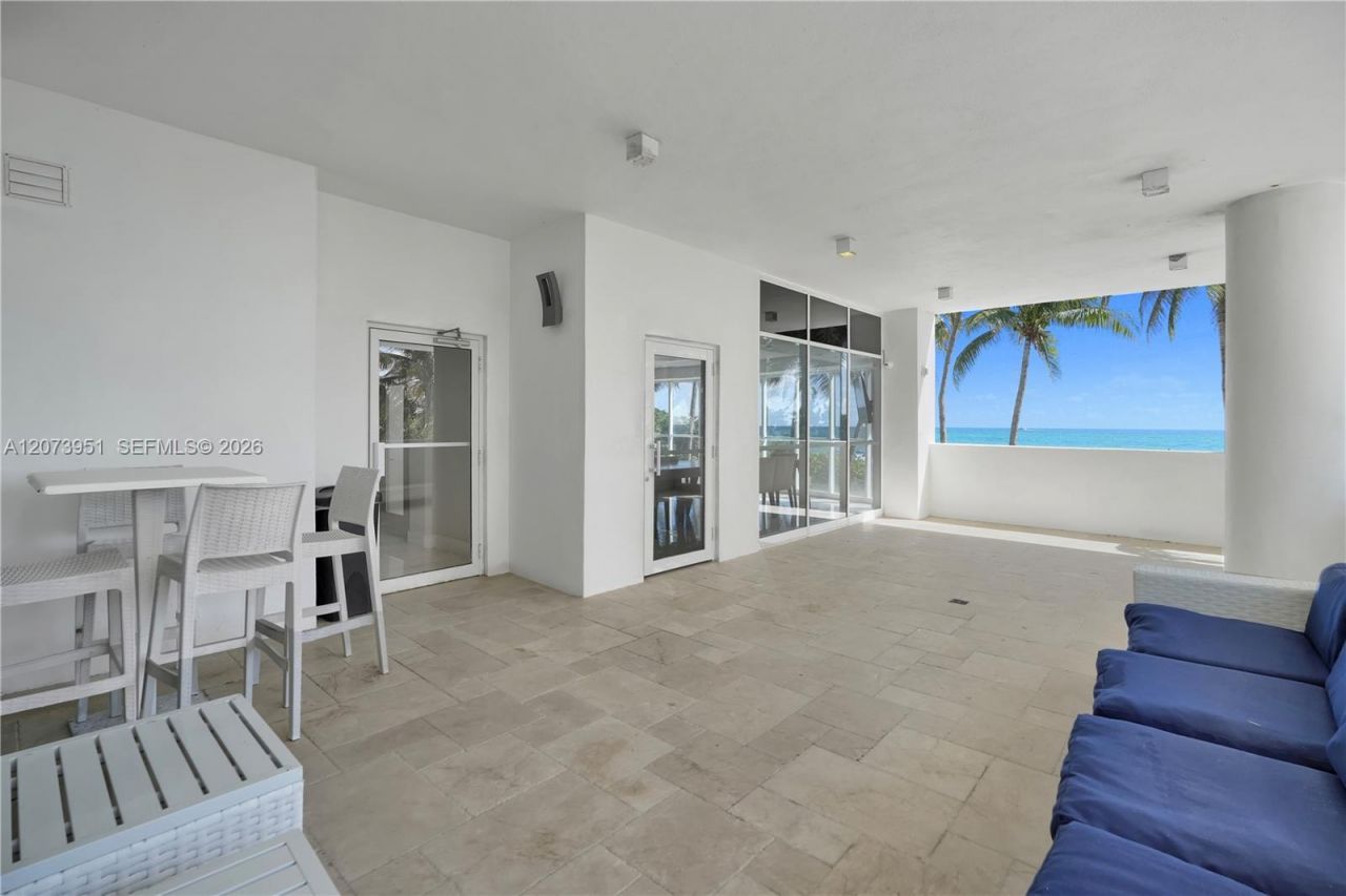 4201 Collins Ave , Unit 401, Miami Beach, FL 33140 Photo