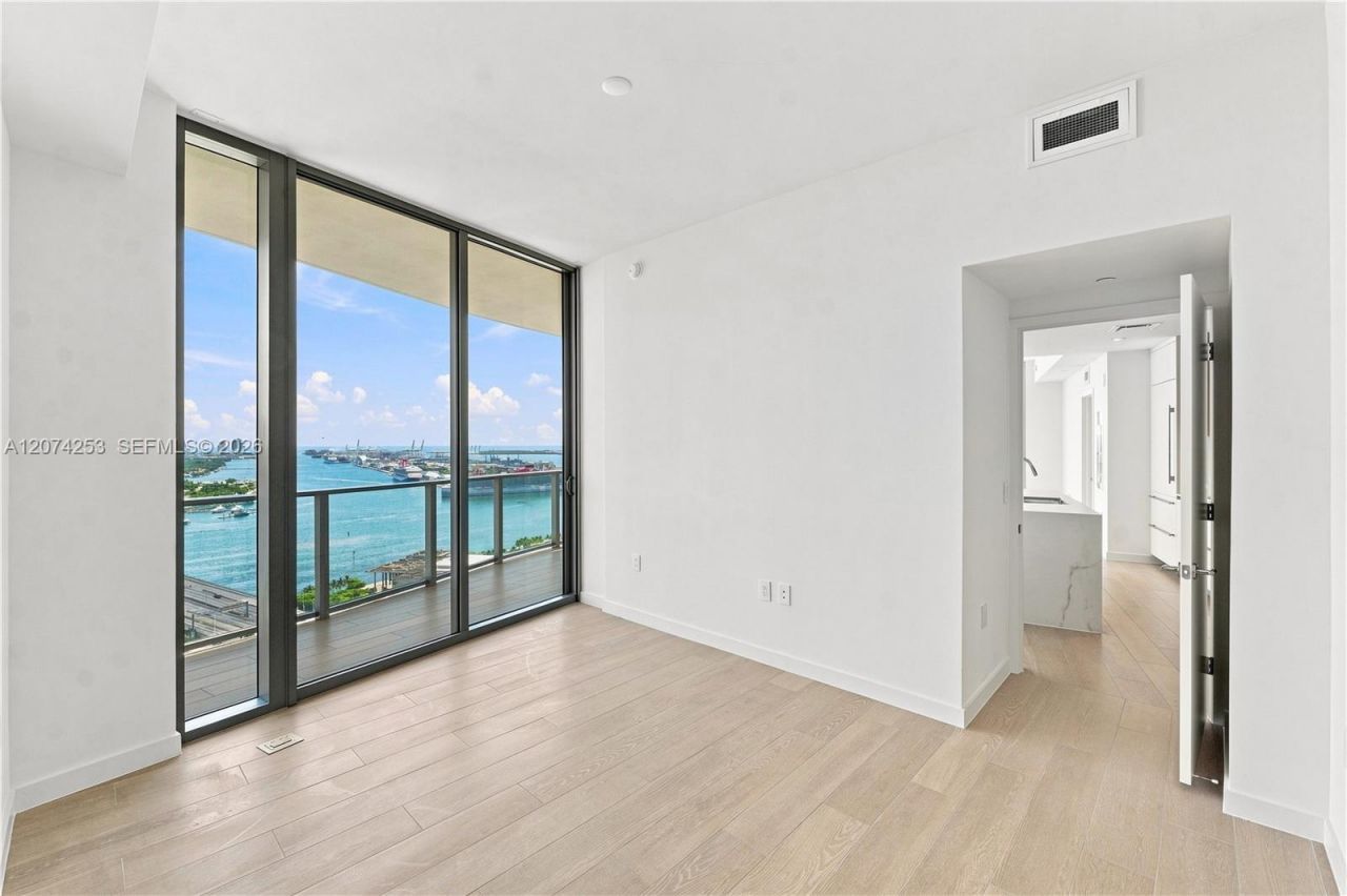 1400 Biscayne Blvd , Unit 3201, Miami, FL 33132 Photo