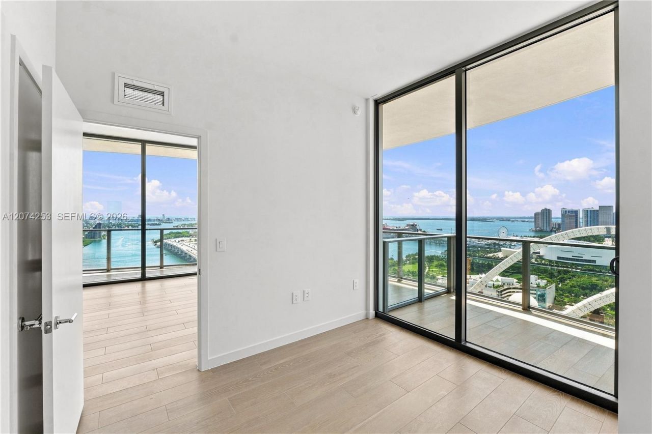 1400 Biscayne Blvd , Unit 3201, Miami, FL 33132 Photo