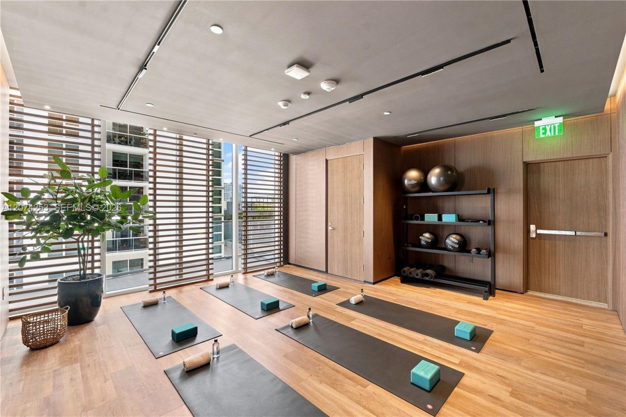 1400 Biscayne Blvd , Unit 3201, Miami, FL 33132 Photo
