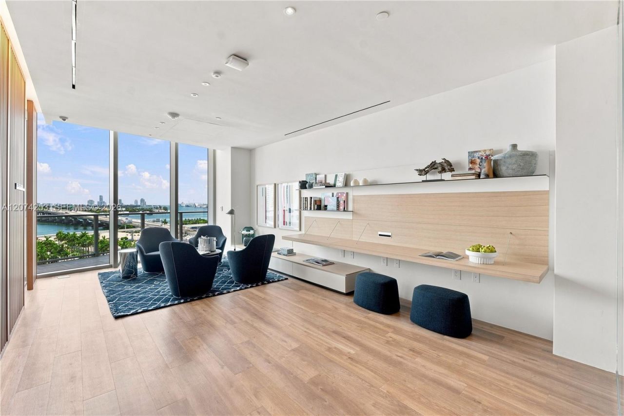 1400 Biscayne Blvd , Unit 3201, Miami, FL 33132 Photo