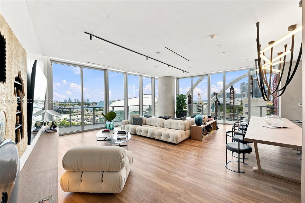 1400 Biscayne Blvd , Unit 3201, Miami, FL 33132 Photo