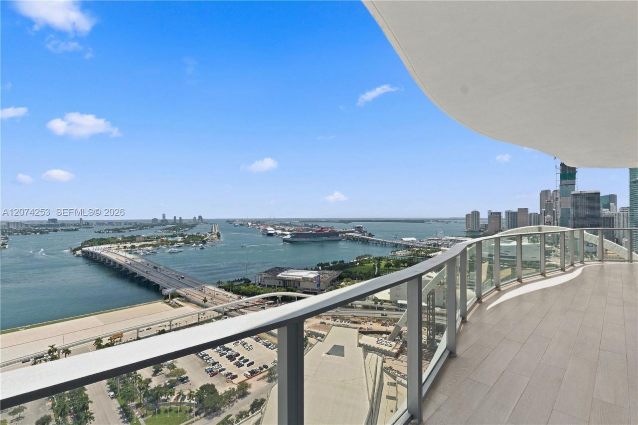 1400 Biscayne Blvd , Unit 3201, Miami, FL 33132 Photo