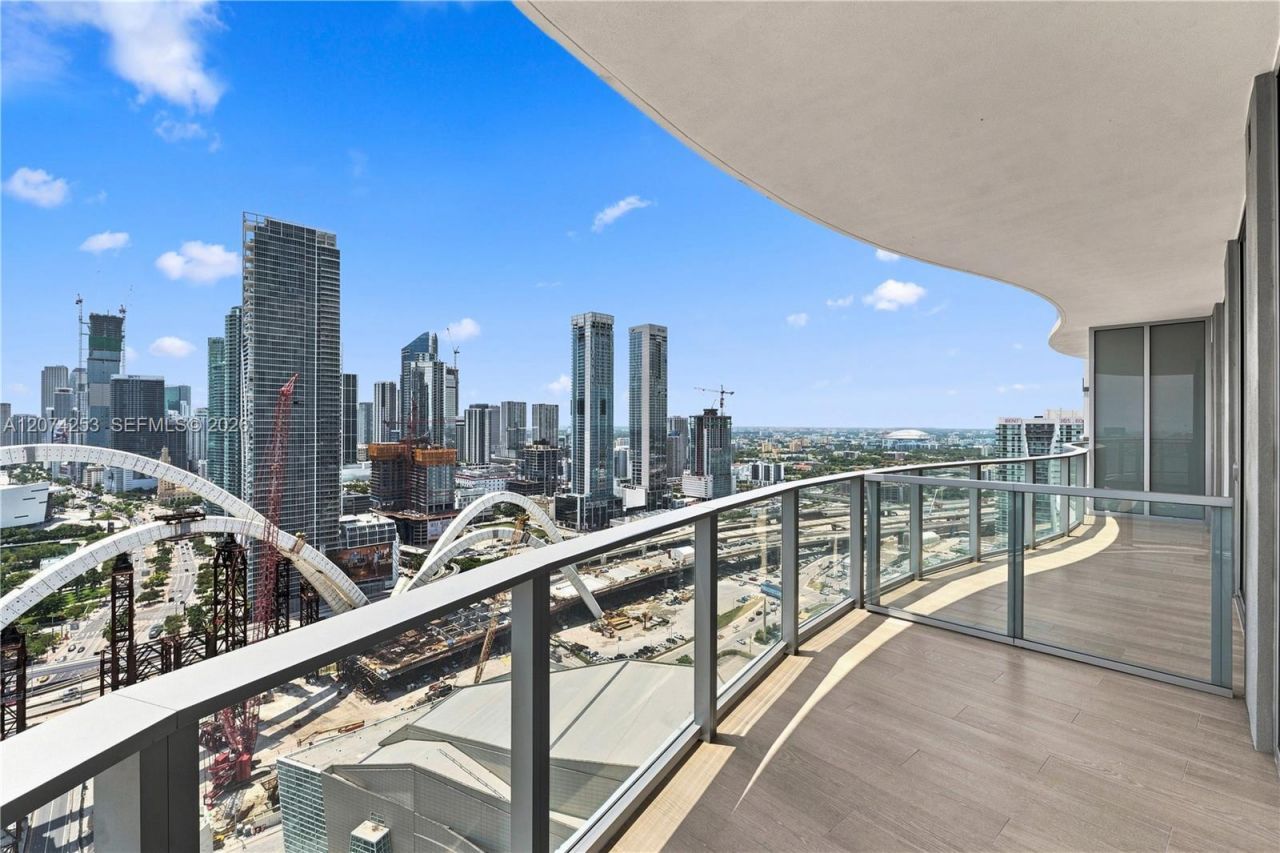 1400 Biscayne Blvd , Unit 3201, Miami, FL 33132 Photo