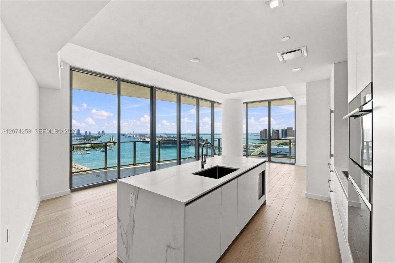 1400 Biscayne Blvd , Unit 3201, Miami, FL 33132 Photo