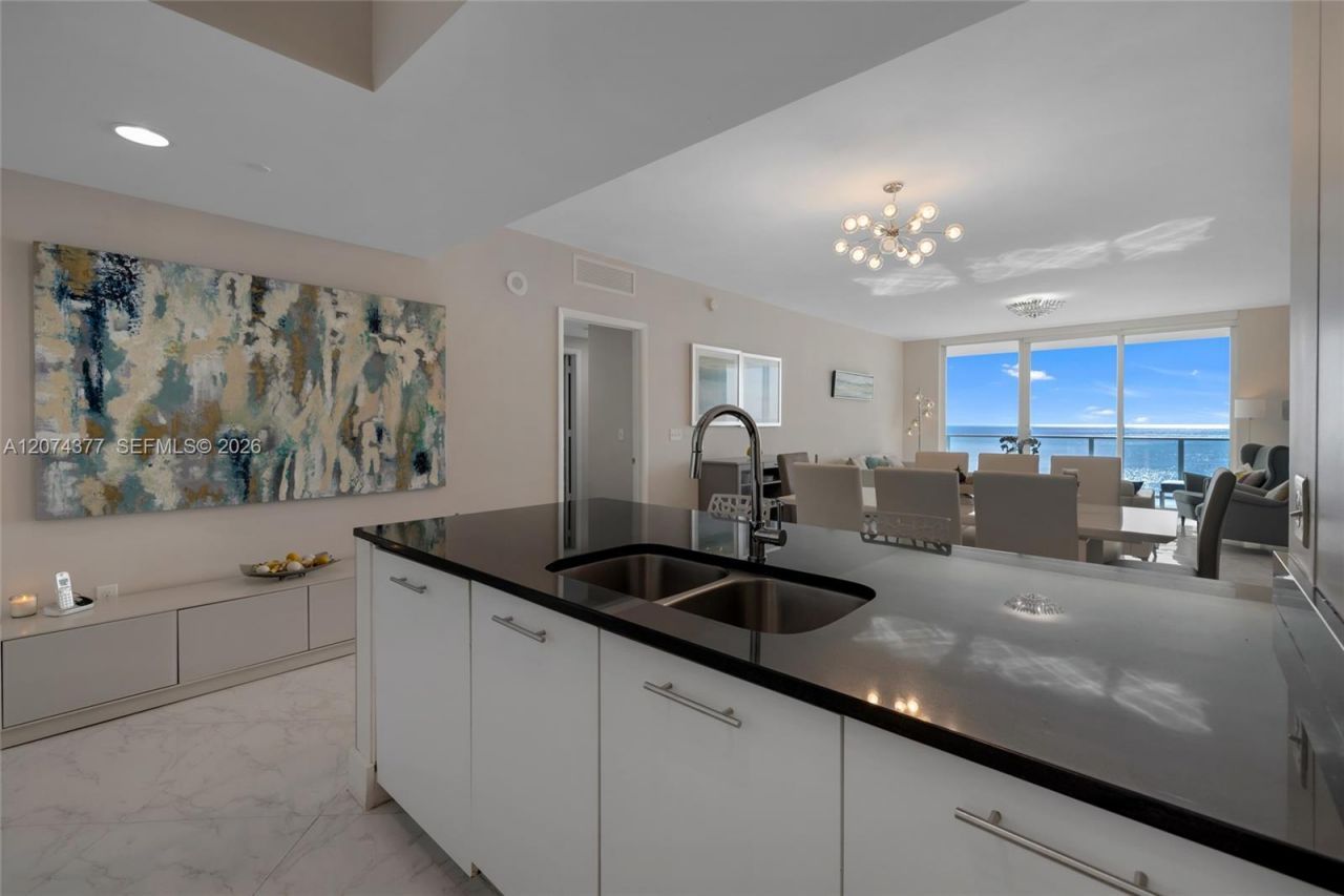 Please Call For Address, Unit 902, Hollywood, FL 33019 Photo
