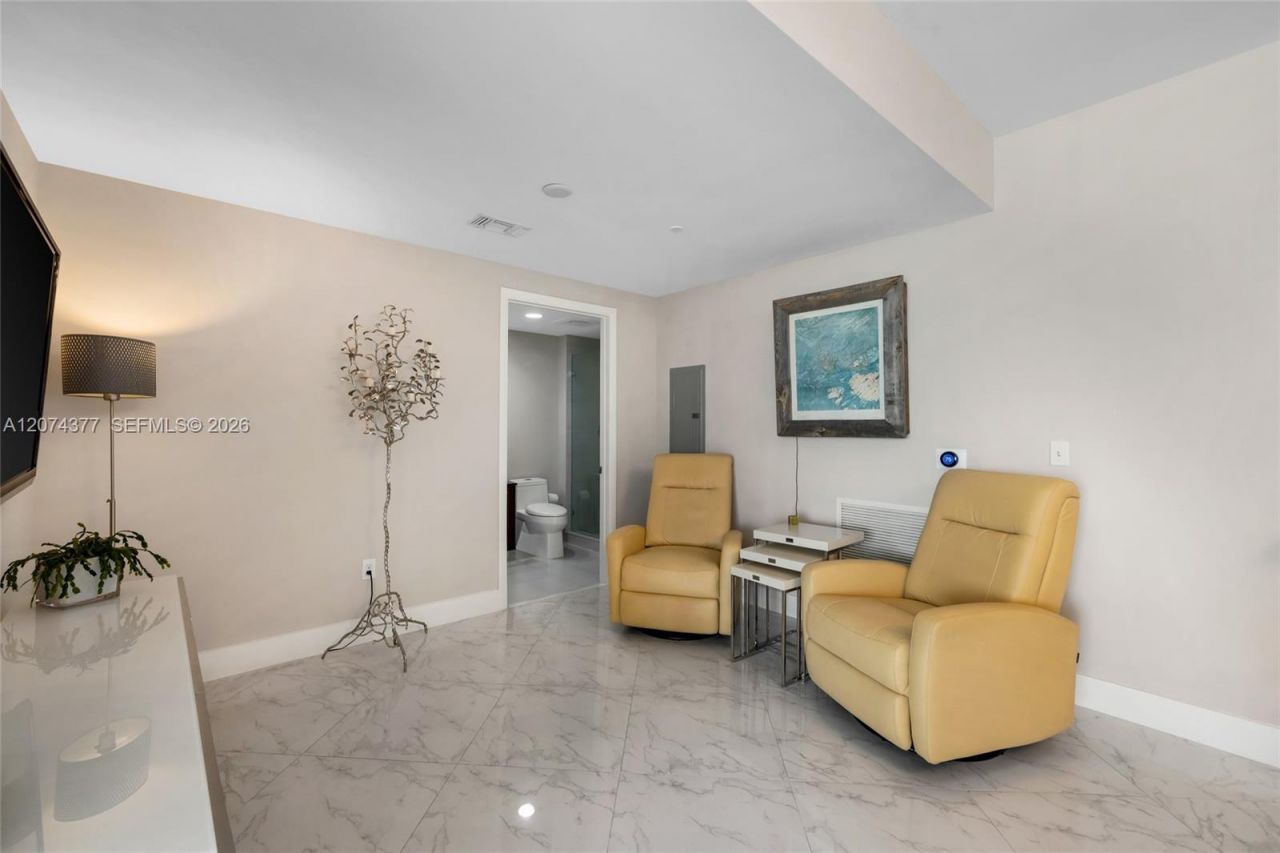 Please Call For Address, Unit 902, Hollywood, FL 33019 Photo