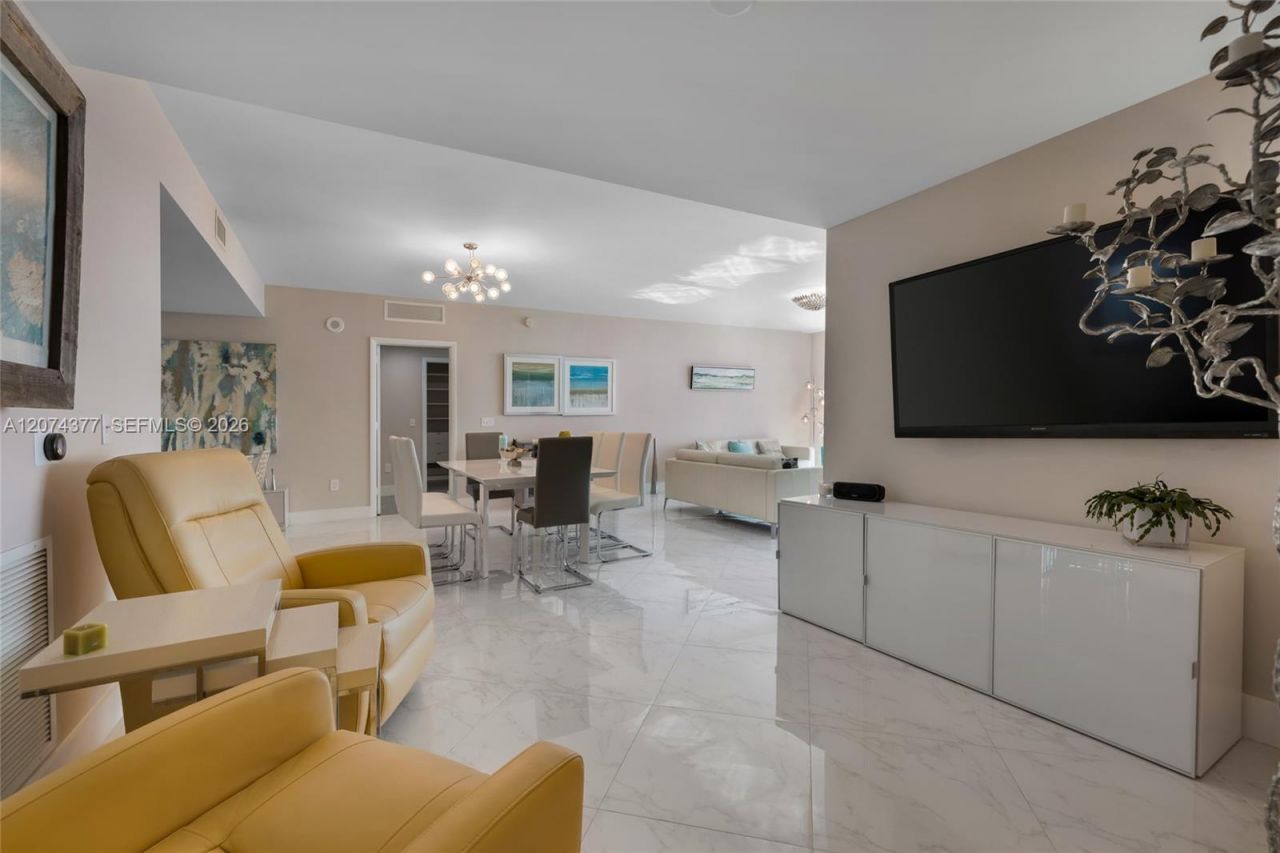 Please Call For Address, Unit 902, Hollywood, FL 33019 Photo