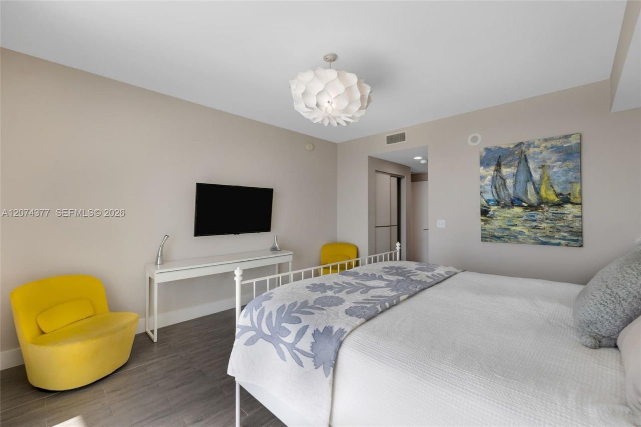 Please Call For Address, Unit 902, Hollywood, FL 33019 Photo