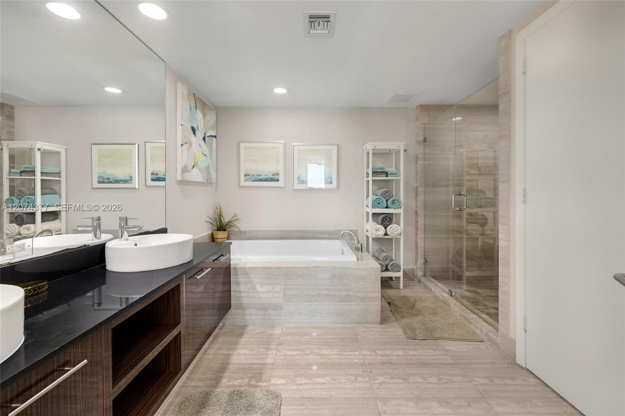 Please Call For Address, Unit 902, Hollywood, FL 33019 Photo