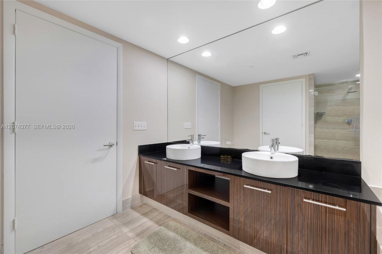 Please Call For Address, Unit 902, Hollywood, FL 33019 Photo