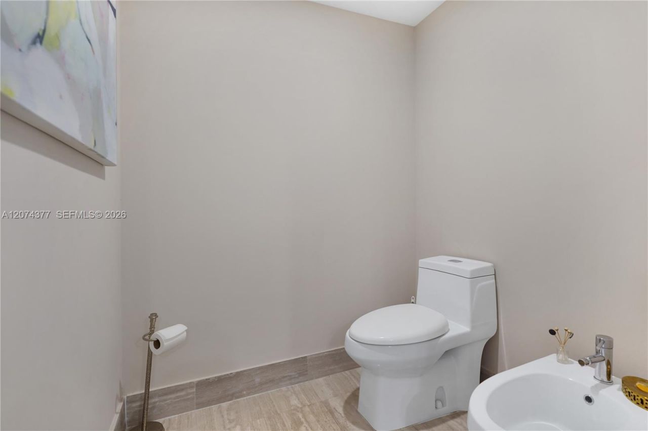 Please Call For Address, Unit 902, Hollywood, FL 33019 Photo