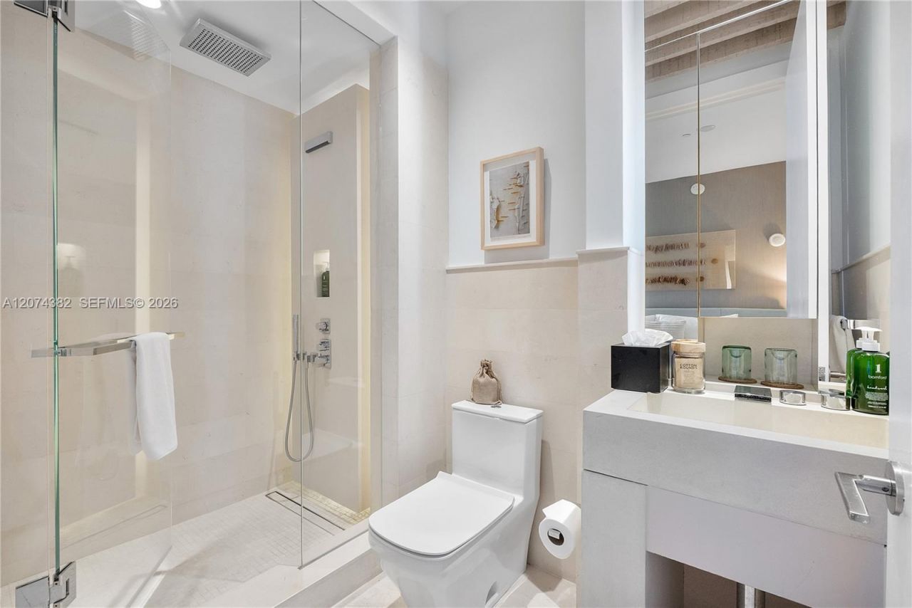 102 24th St , Unit PH-1612, Miami Beach, FL 33139 Photo