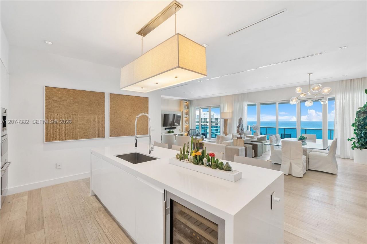 102 24th St , Unit PH-1612, Miami Beach, FL 33139 Photo