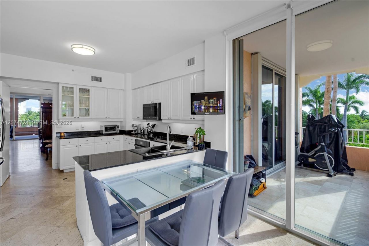 737 Crandon Blvd , Unit PH-1, Key Biscayne, FL 33149 Photo