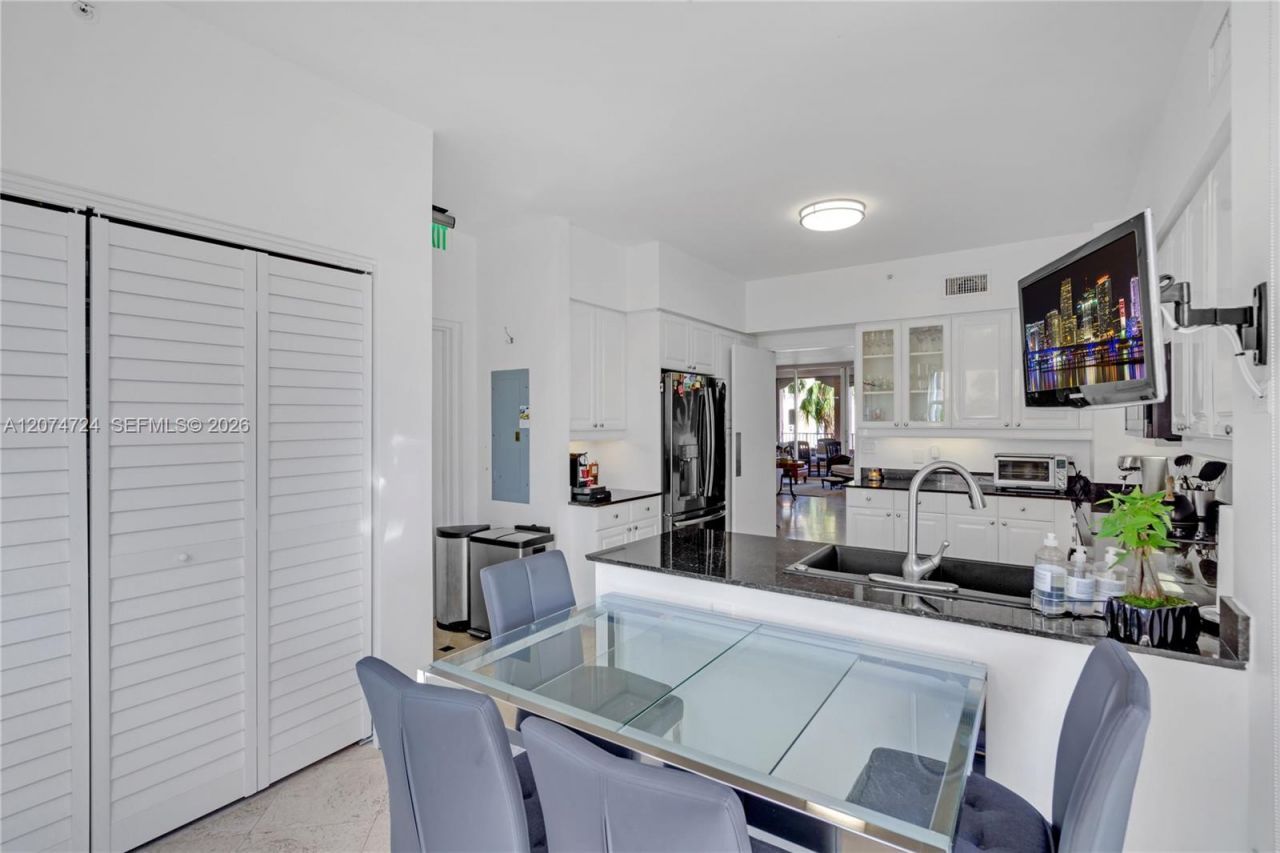 737 Crandon Blvd , Unit PH-1, Key Biscayne, FL 33149 Photo
