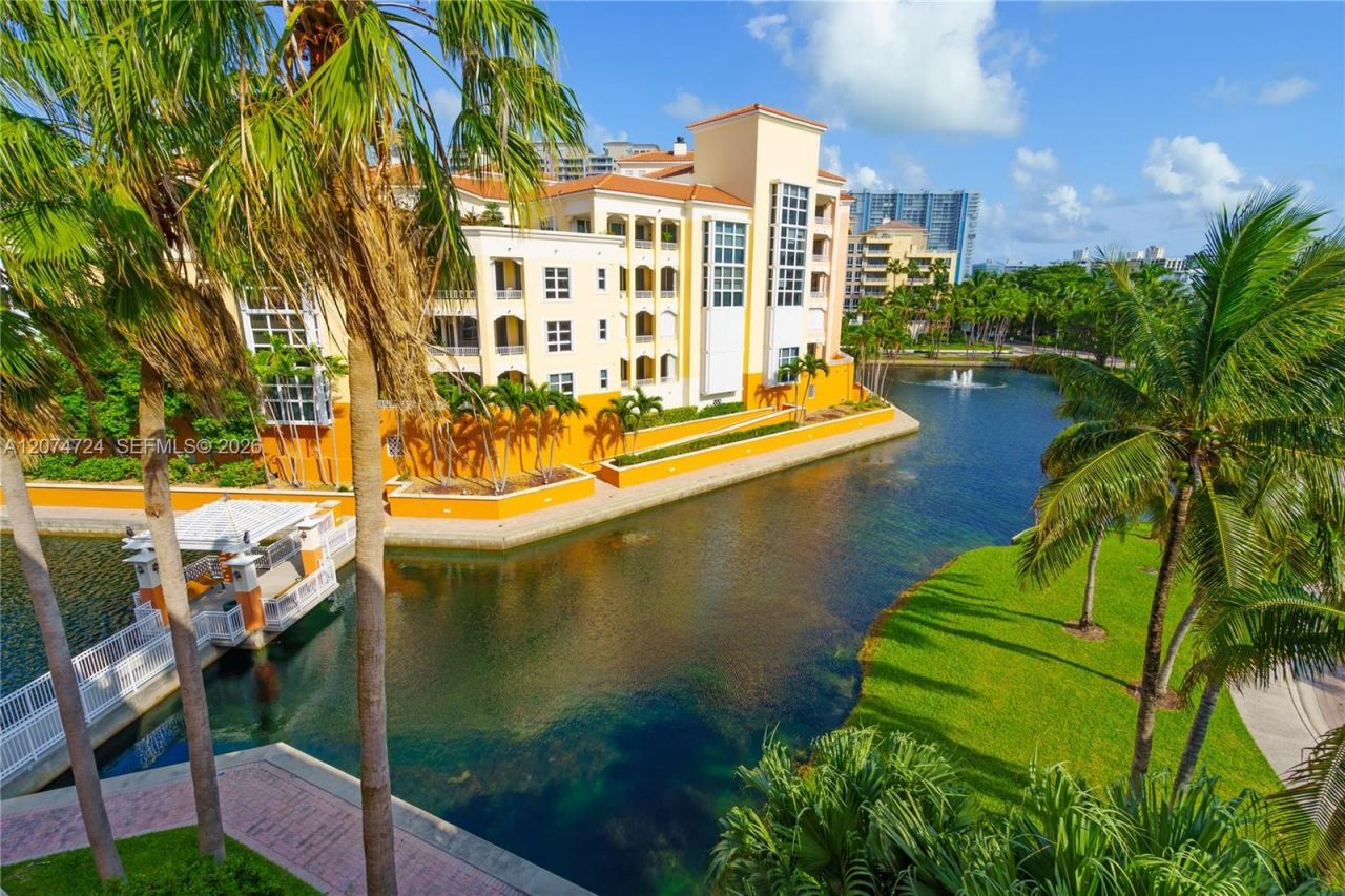 737 Crandon Blvd , Unit PH-1, Key Biscayne, FL 33149 Photo