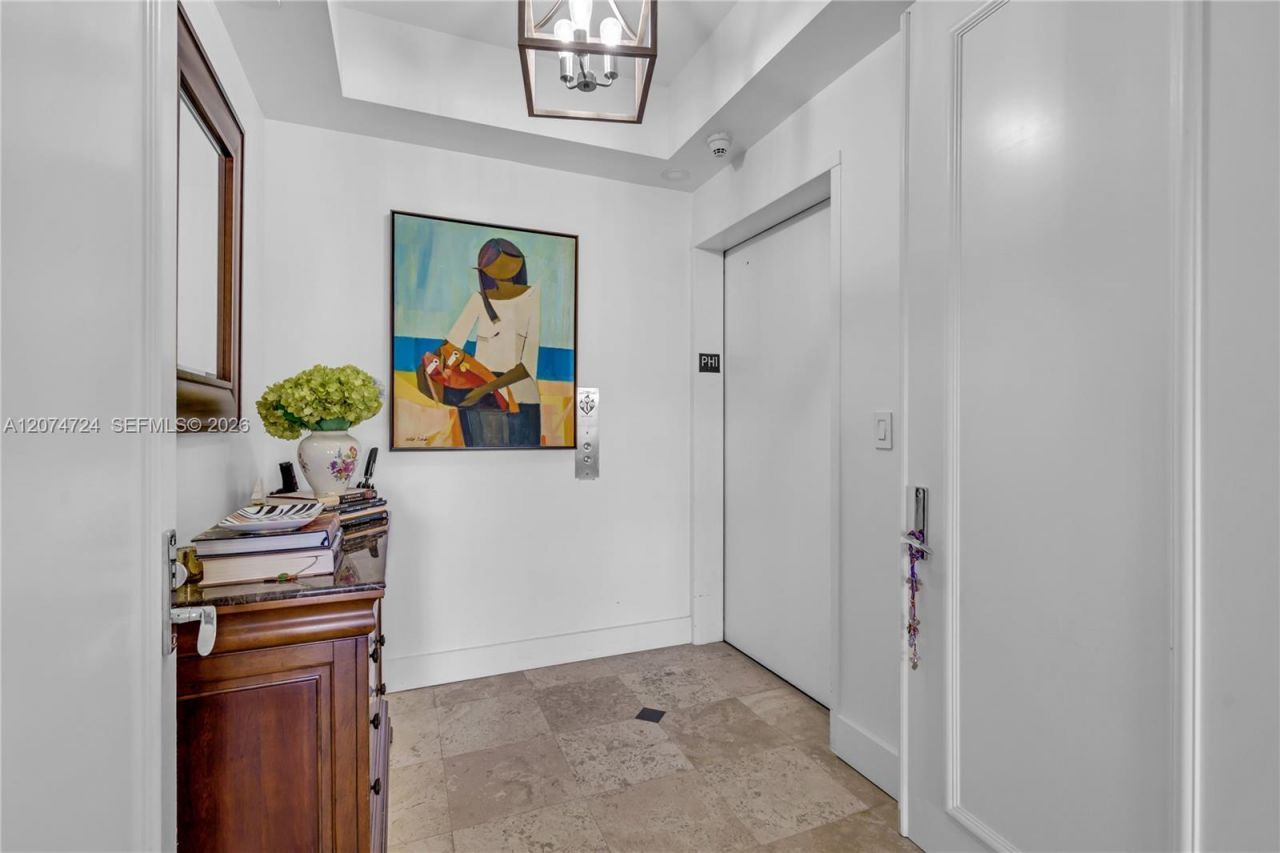 737 Crandon Blvd , Unit PH-1, Key Biscayne, FL 33149 Photo