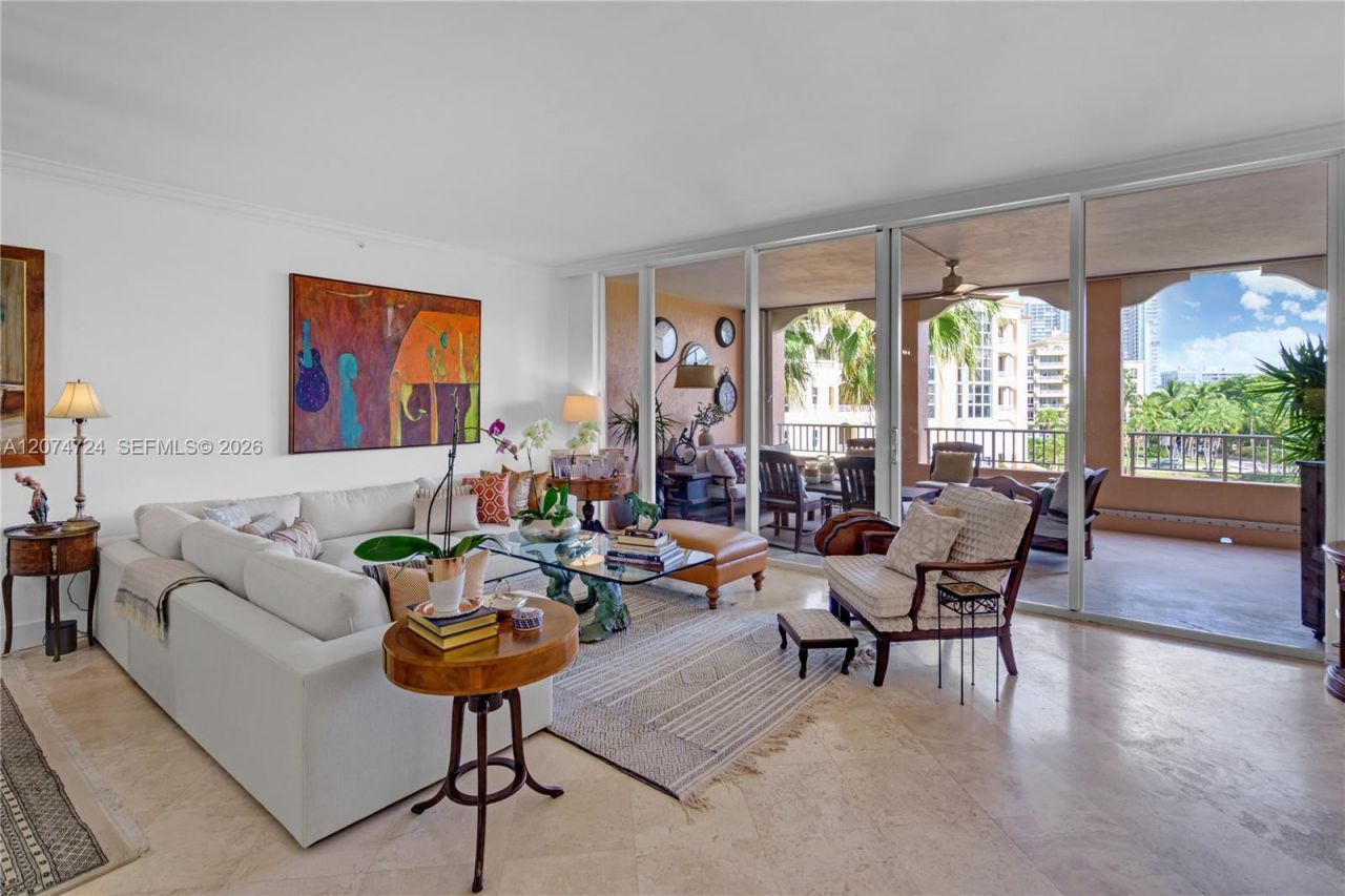 737 Crandon Blvd , Unit PH-1, Key Biscayne, FL 33149 Photo