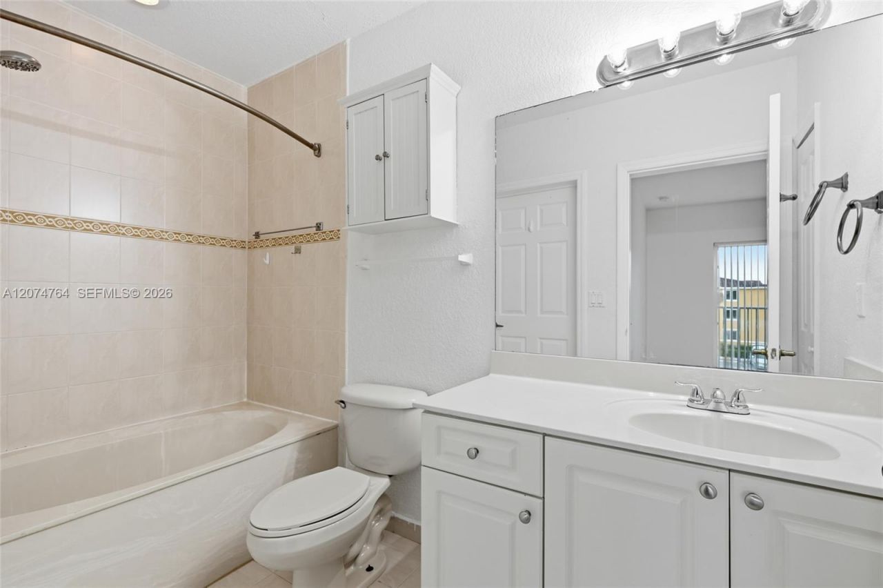 21000 SW 87th Ave , Unit 307, Cutler Bay, FL 33189 Photo