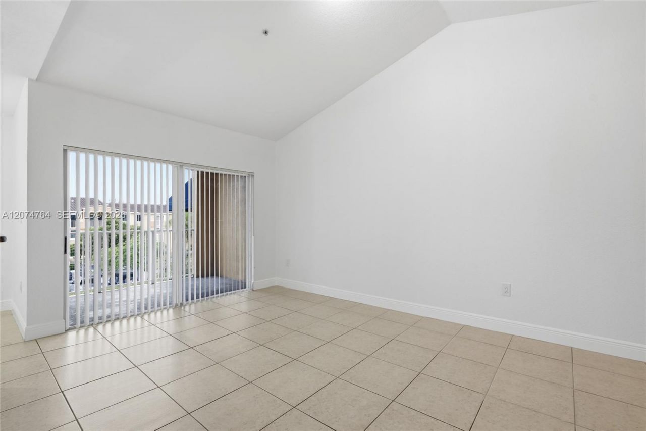 21000 SW 87th Ave , Unit 307, Cutler Bay, FL 33189 Photo