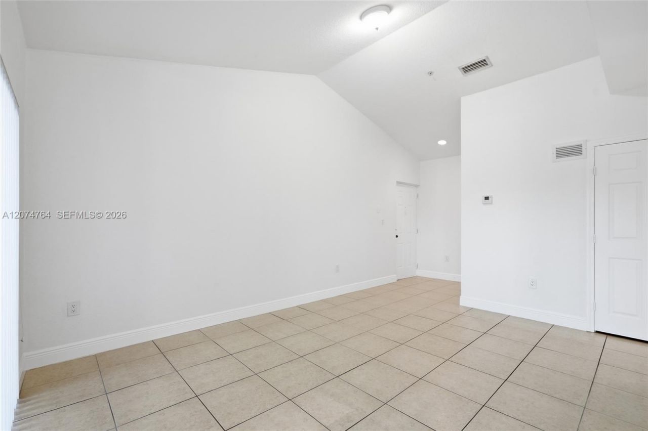 21000 SW 87th Ave , Unit 307, Cutler Bay, FL 33189 Photo
